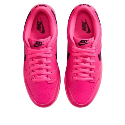 Nike Dunk Low Sneakers In Pink