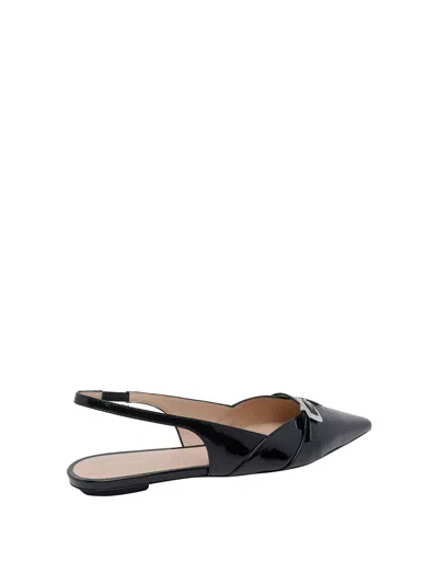 Stuart Weitzman Pointed-toe Flat Sandals In Black