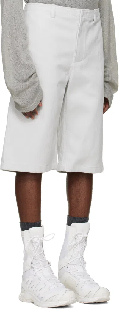 Rier Belt Loop Shorts In White