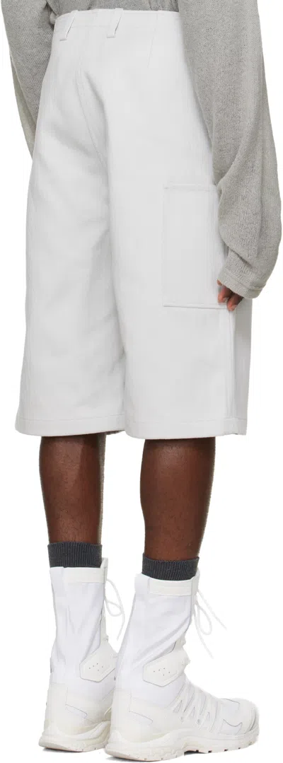 Rier Belt Loop Shorts In White
