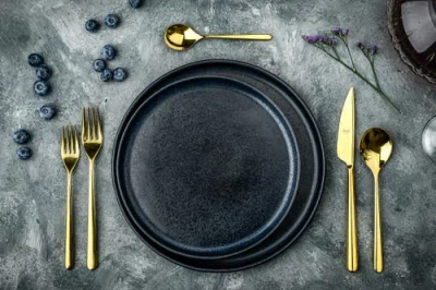 Mepra Linea Flatware Set In Gold