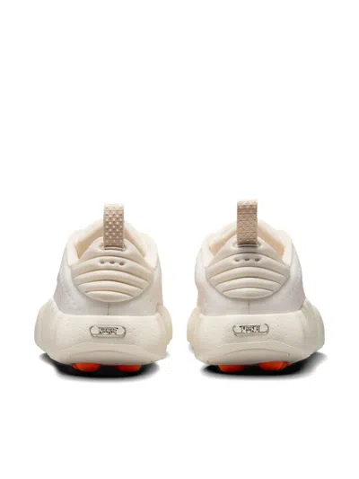 Nike Mind 2 Sneakers In Neutral