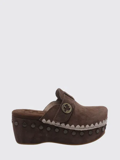Mou Plain Suede Clogs With Studs In Brown