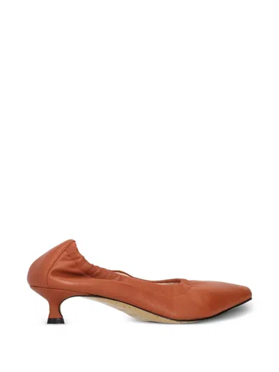 La Rose Elasticated Pointed-toe Pumps In Brown