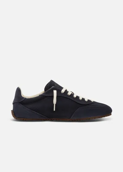 Axel Arigato Daze Runner Black Sneaker With Logo On The Tongue And Grooved Sole In Suede Man