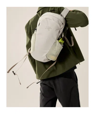 Arc'teryx Mantis 16 Backpack In Neutral
