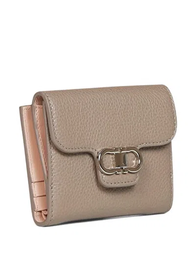Ferragamo Gancini Leather Wallet In Pattern