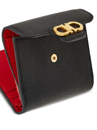 Ferragamo Gancini Grained Leather Compact Wallet In Pattern