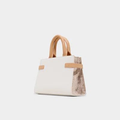 Aldo Lisbonnee In White
