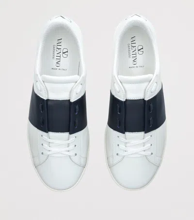 Valentino Garavani Minimalist Leather Sneakers With Contrasting Stripe Detail And Vlogo Signature In White
