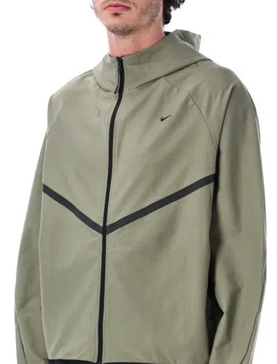 Nike Tech Windrunner Jacket In Green