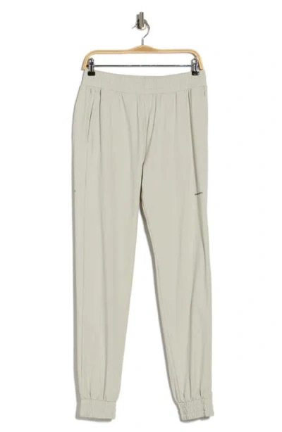 Santo Studio Tempo Lite Joggers In White