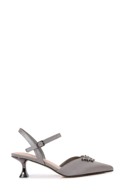 Lady Couture Classy Pointed Toe Pump In Multi