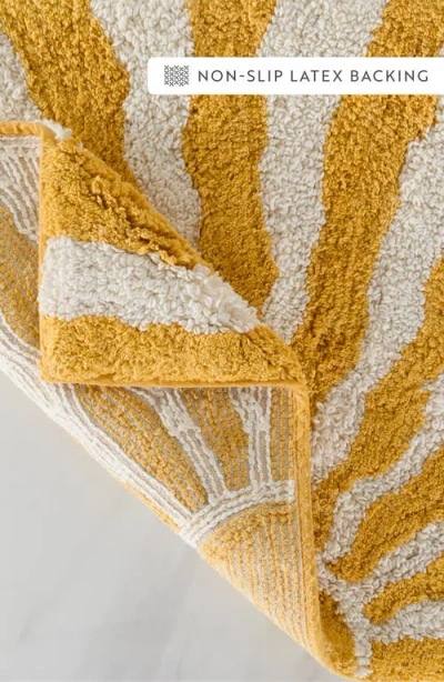 Homespun Arc Patterned Bath Mat