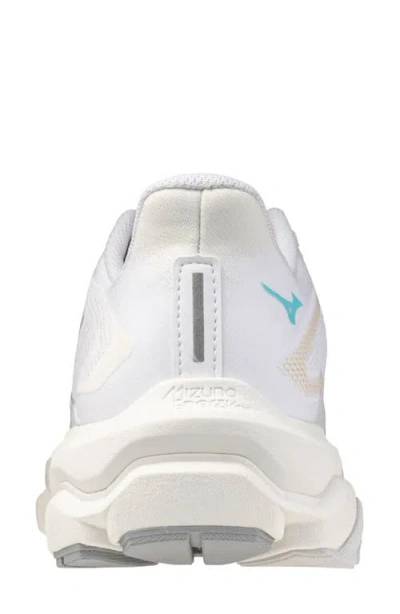 Mizuno Wave Horizon 8 In White