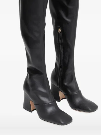 Chloé Black Leather Boots In Black
