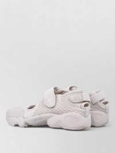 Nike Split Toe Sandals Lightweight Textile Upper In Neutral