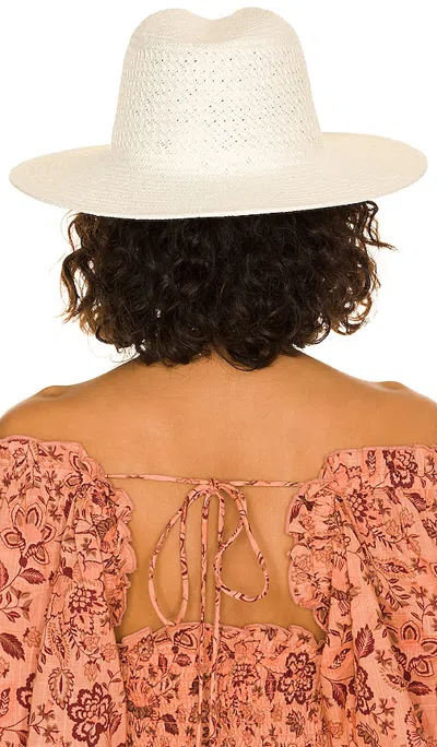 Hat Attack Vented Luxe Packable Hat In White