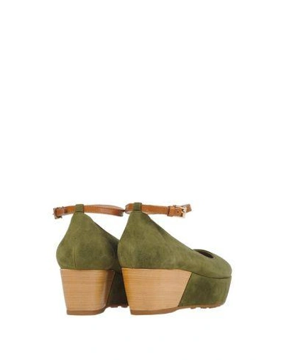 Shop Tod's Pump In Military Green