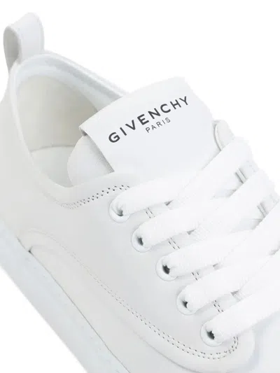 Givenchy Stylish Sneakers With Pull Tab And Round Toe In Multi