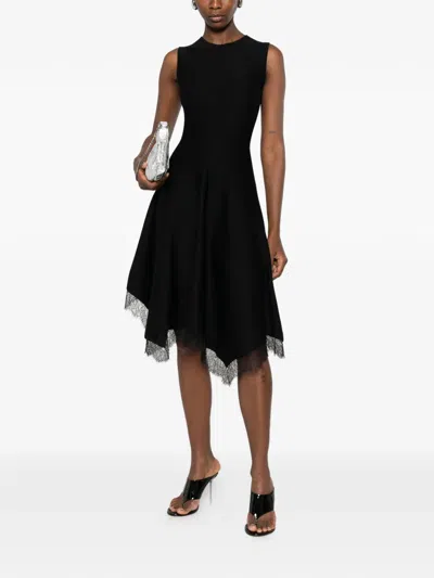 Alexander Mcqueen Lace-trim Asymmetric Dress In Black