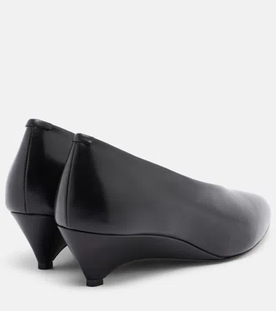 Jil Sander Arc Leather Pumps Low Wedge Heel In Black