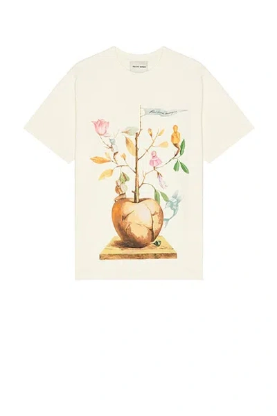 Pas Une Marque Apple Lenin Tee In White