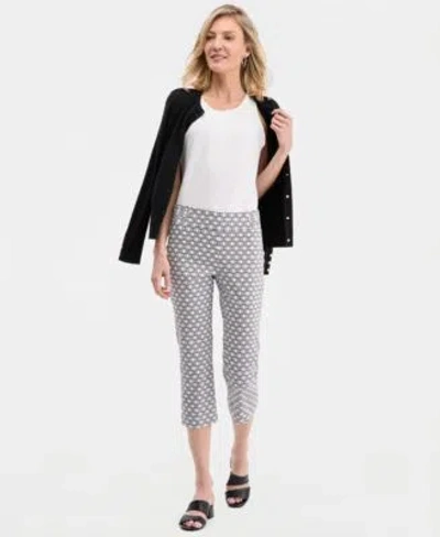 Jm Collection Womens Printed Pull On Capri Pants Macys Exclusive In White