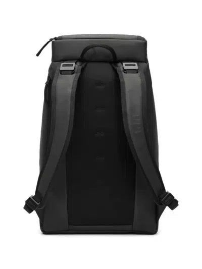 Db 25l Hugger Panelled Backpack In Black