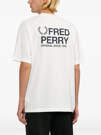 Fred Perry Ringer Wreath-embroidered T-shirt In White