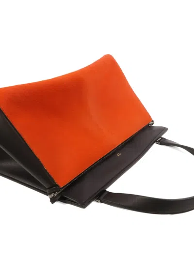 Pre-owned Celine Medium Leather Shoulder Bag In Black