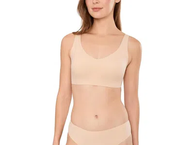 Hanro Invisible Touch Microfiber Soft Cup Bra In Neutral