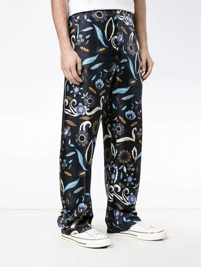 Shop Fendi Pyjamahose Mit Floralem Print In Blue