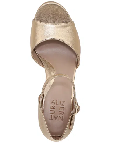 Naturalizer Novi Platform Sandal In Gold