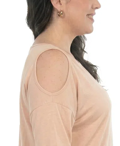 White Mark Plus Size Casual Cold Shoulder Pullover Top In Gold