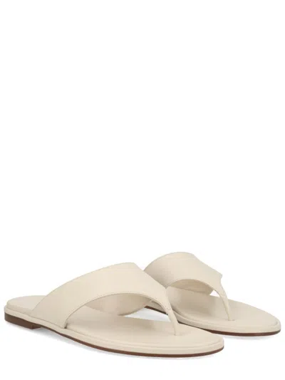 Aeyde Leather Flat Thong Sandal Open Toe In Neutral