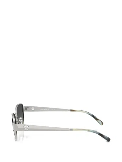 Tory Burch 55mm Gradient Polarized Rectangular Sunglasses In Gray