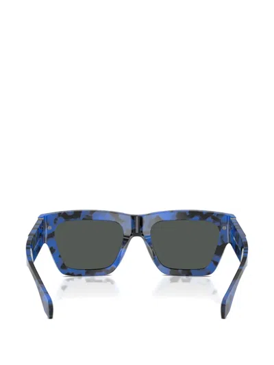 Versace 55mm Plaque Rectangular Sunglasses In Red