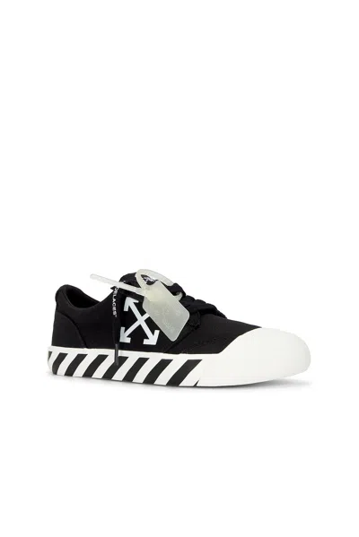 Off-white Stylish Sneaker With Unique Undercut Design In Black