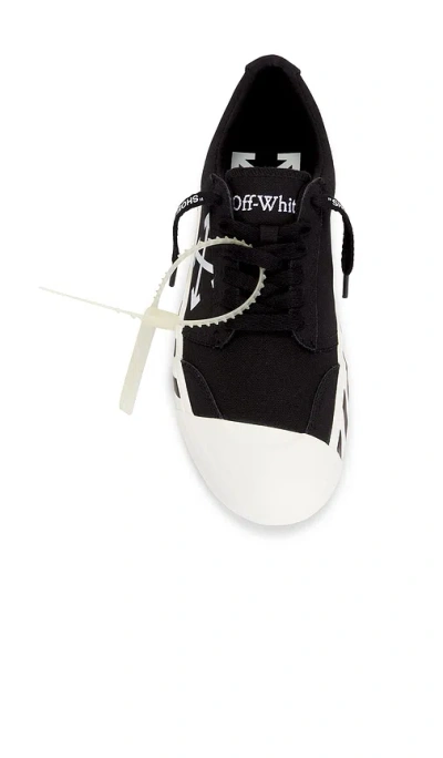Off-white Stylish Sneaker With Unique Undercut Design In Black
