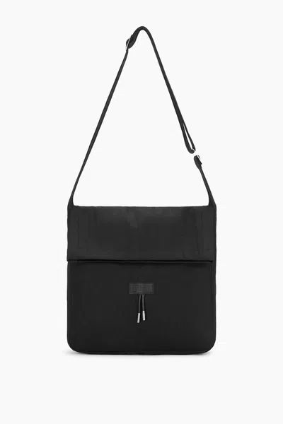 Rta 007 City Messenger Bag In Black