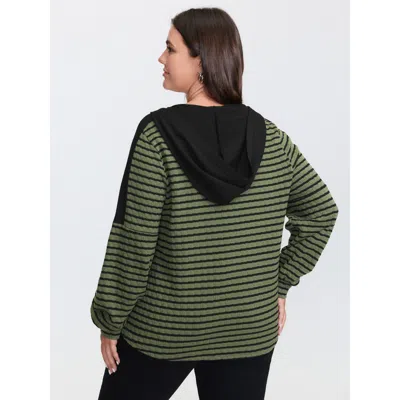 Bloomchic Women's Plus Size Textured Striped Stretchy Color Contrast T-shirt Armygreen Synthetic Texture Casua