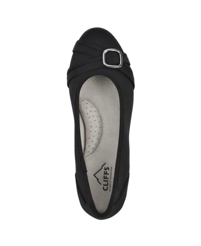 Cliffs By White Mountain Calming Buckle Strap Flat In Black