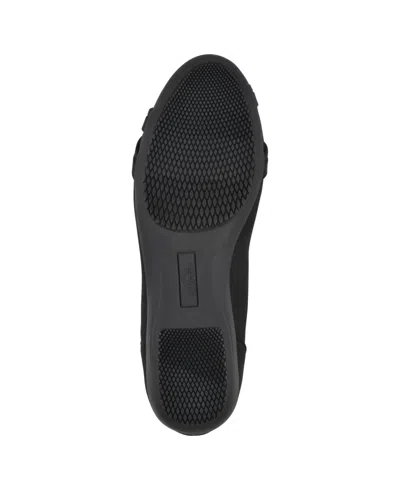 Cliffs By White Mountain Calming Buckle Strap Flat In Black