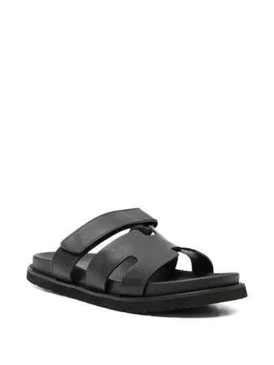 Sergio Moretti Firenze 레더 터치 스트랩 샌들 In Black