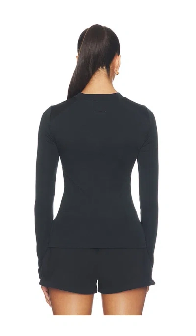 Essentials Fitted Longsleeve Tee In Black