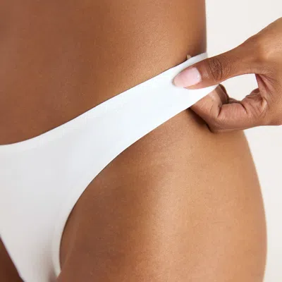 Lounge White In White