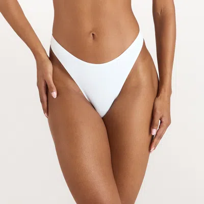 Lounge White In White