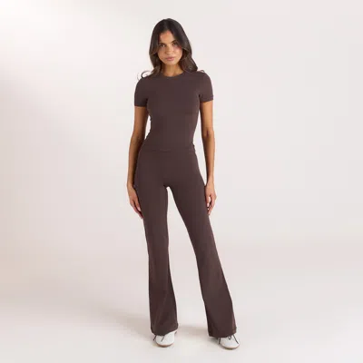 Lounge Dark Chocolate In Brown