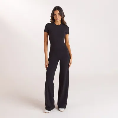 Lounge Black In Black